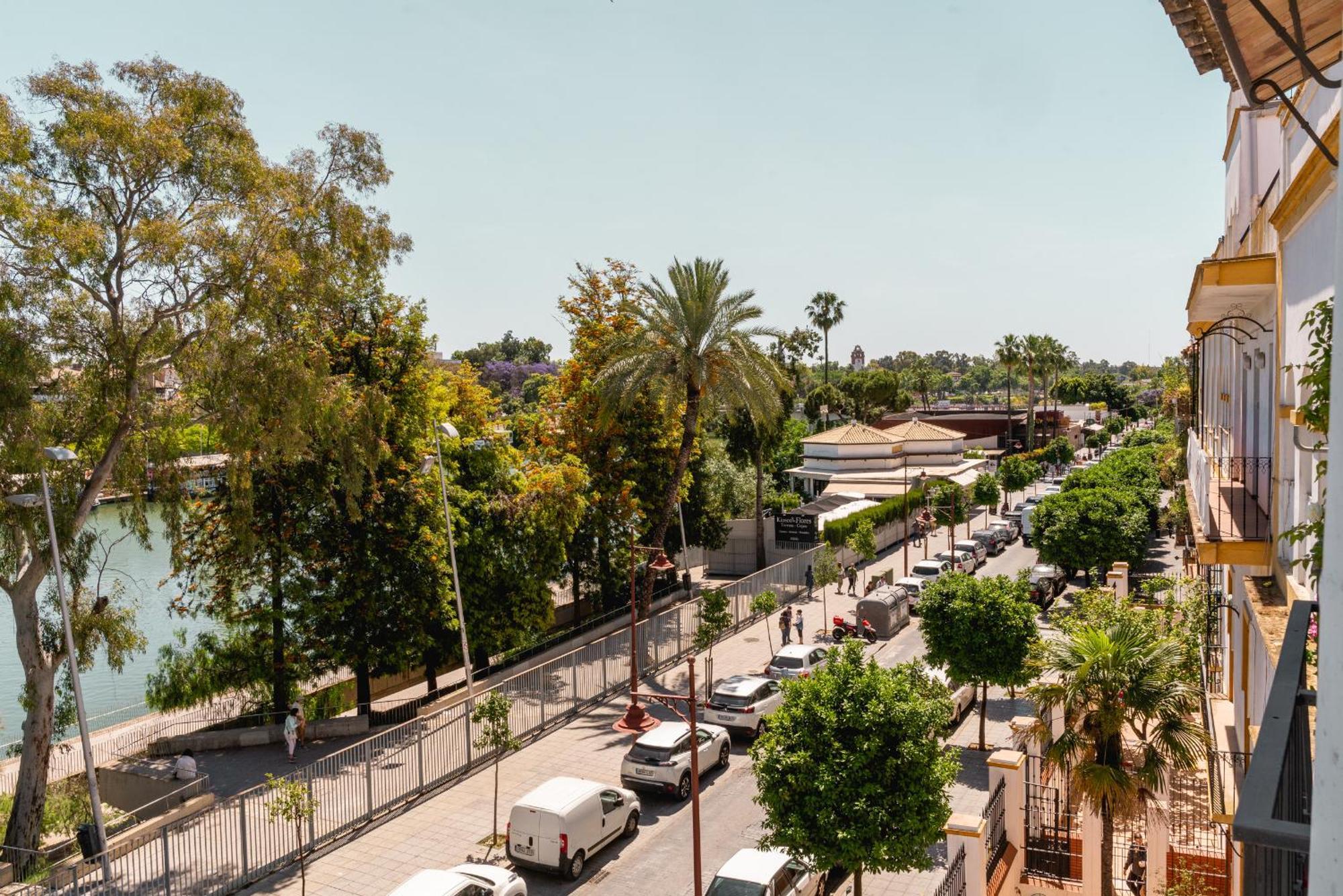 Betis River View Seville Ngoại thất bức ảnh