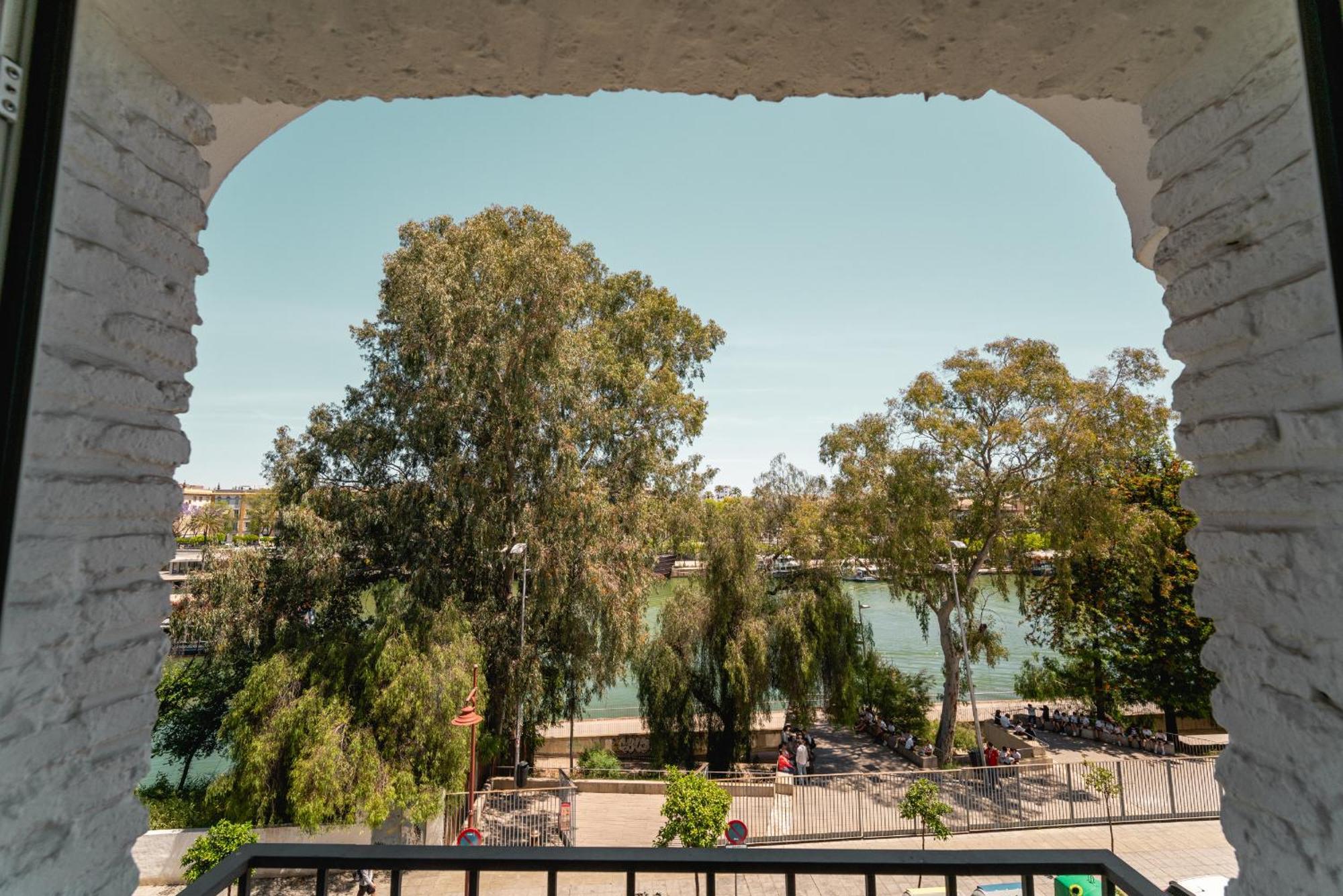 Betis River View Seville Ngoại thất bức ảnh
