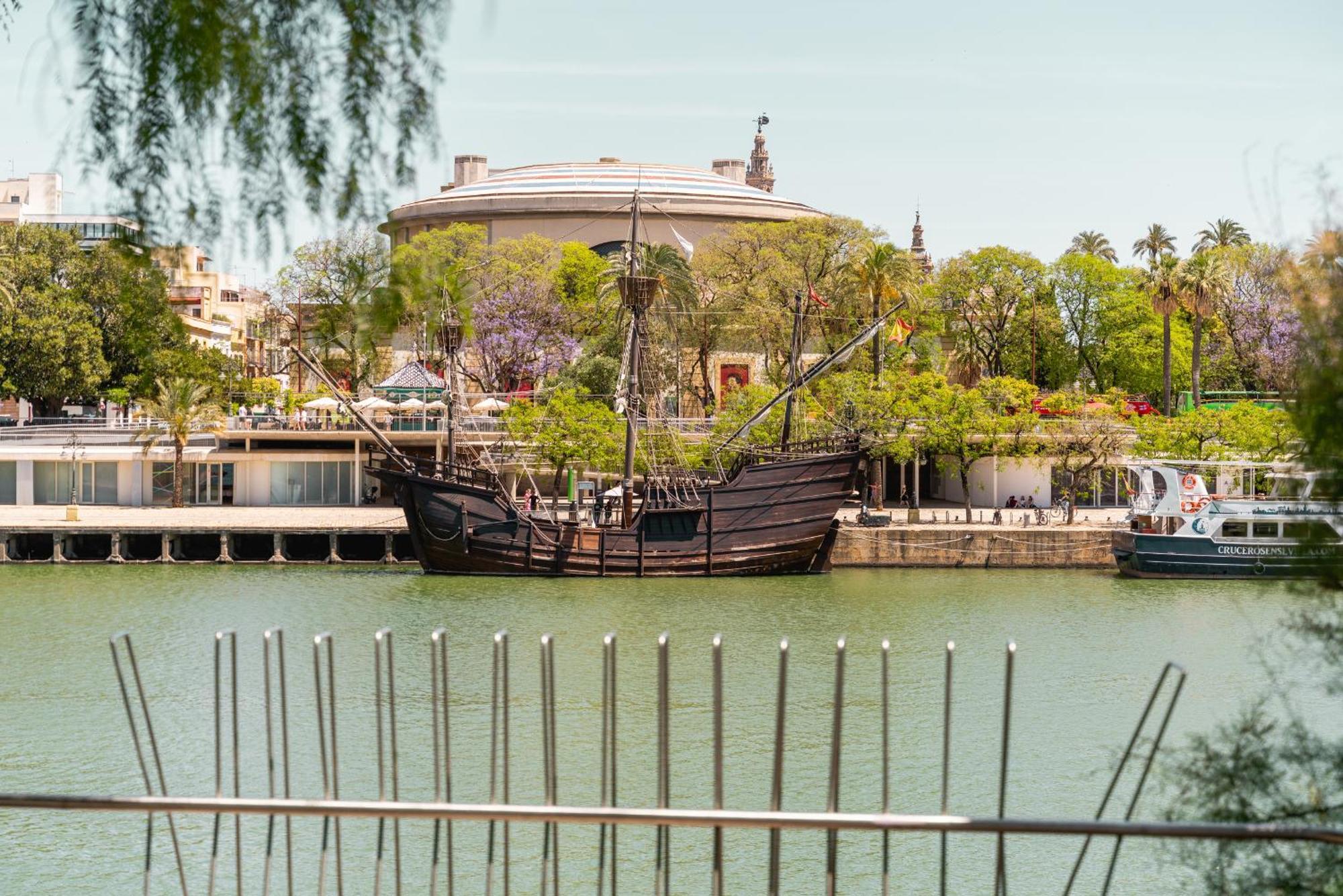 Betis River View Seville Ngoại thất bức ảnh