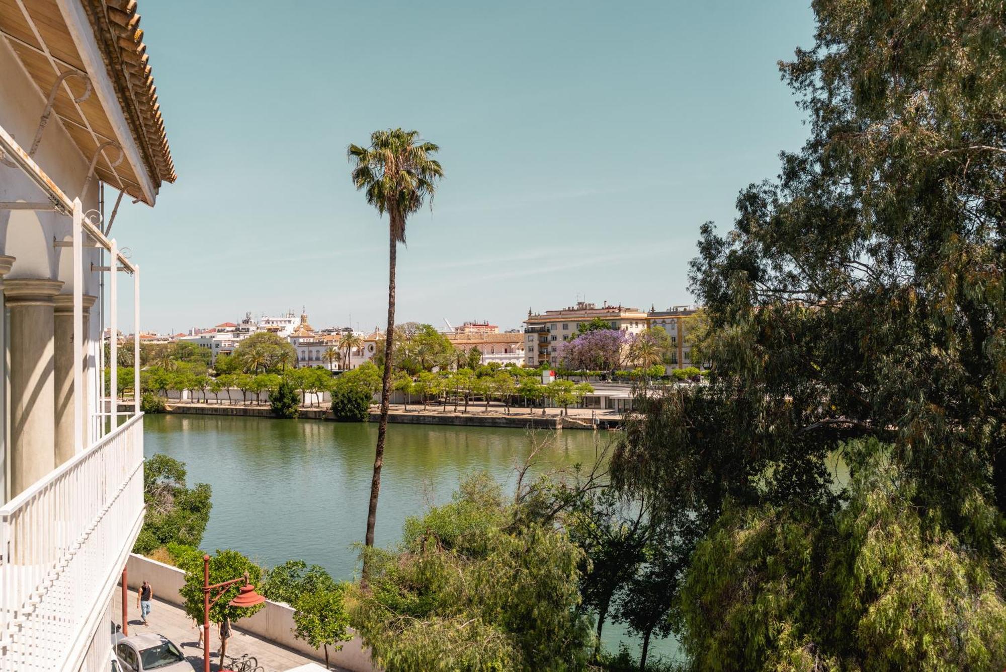 Betis River View Seville Ngoại thất bức ảnh